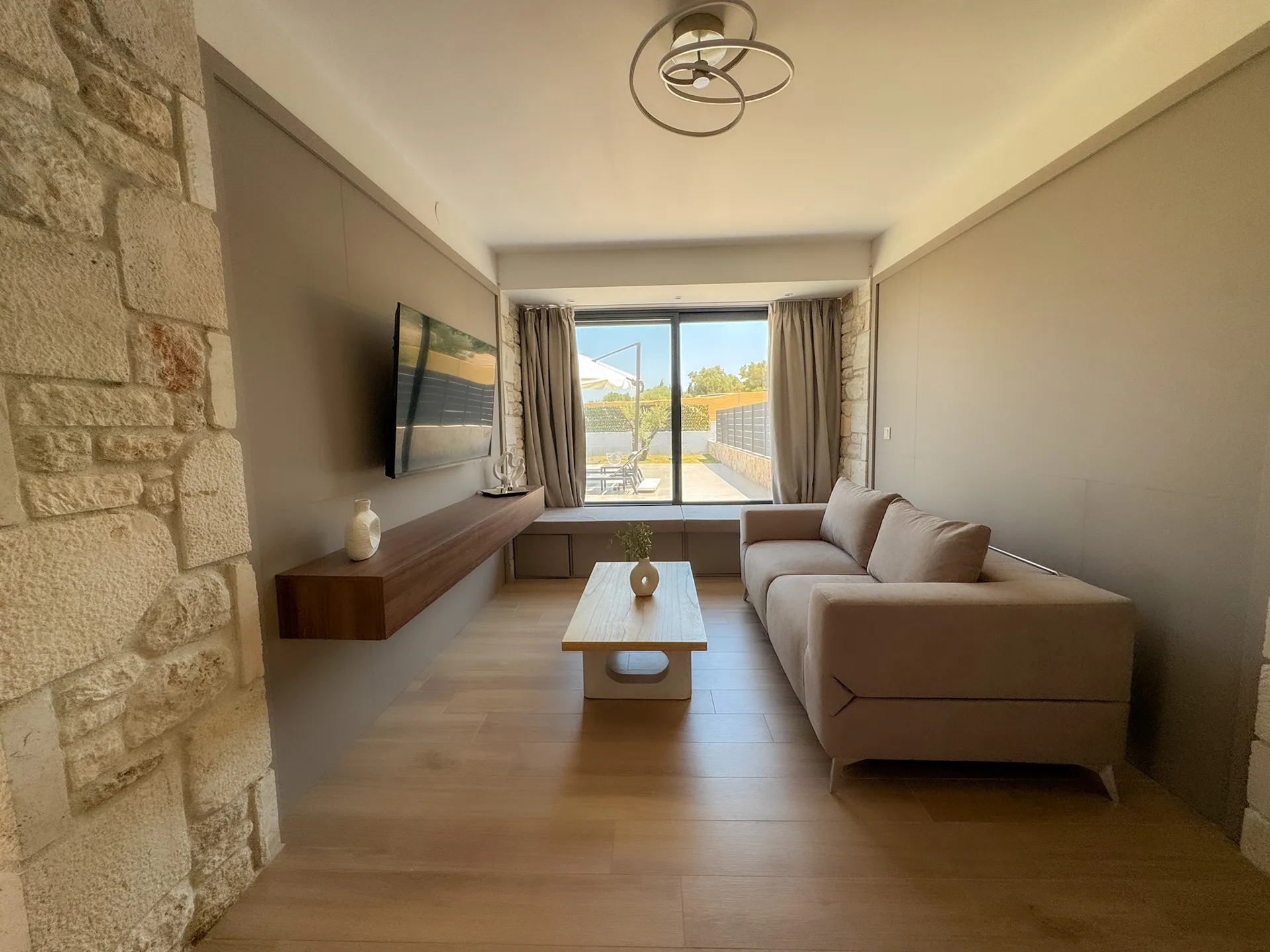 The Olive Path-Villa K8 Double Room with Private Swimming Pool dnevna soba